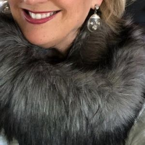 GORGEOUS FUR INFINITY SCARF